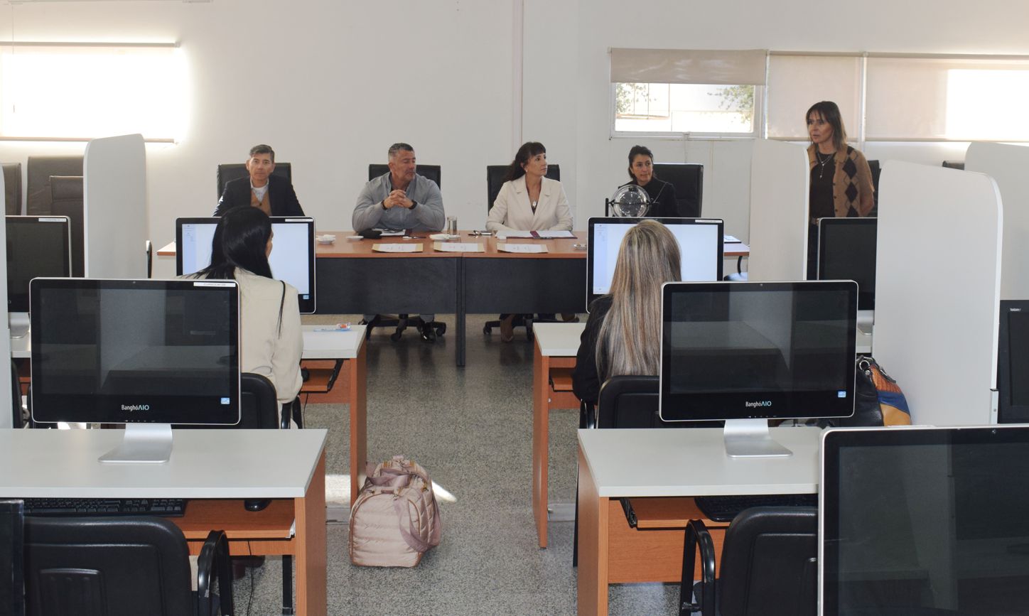 El día 27/08/2026 se avanzó con la instancia escrita para cubrir el cargo de “Defensor Oficial Civil Nº 2  del Distrito Judicial del Sur, Circunscripción Metán – Ley Nº 7016”